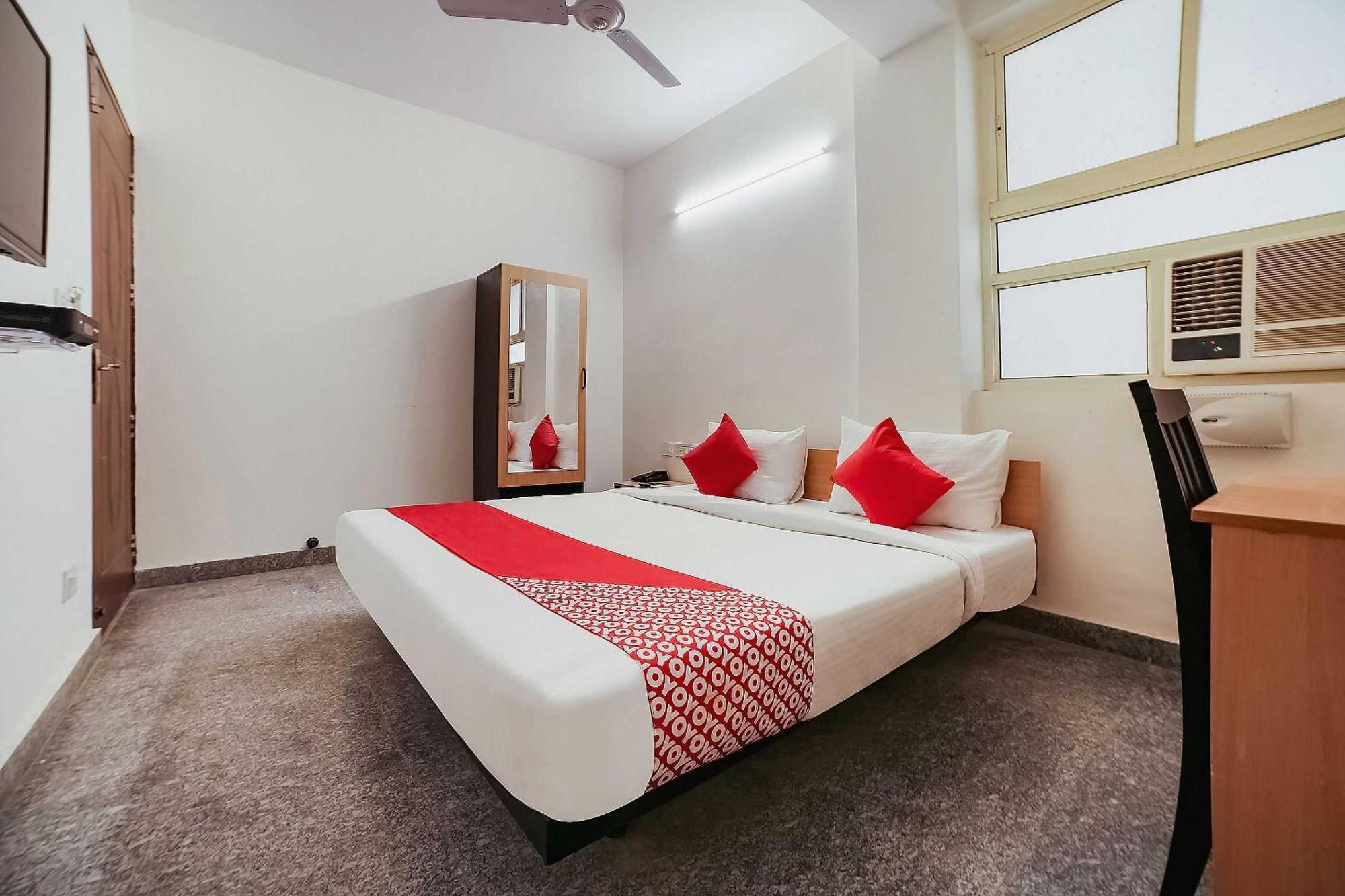 Live On Del5542 Otel Yeni Delhi Dış mekan fotoğraf
