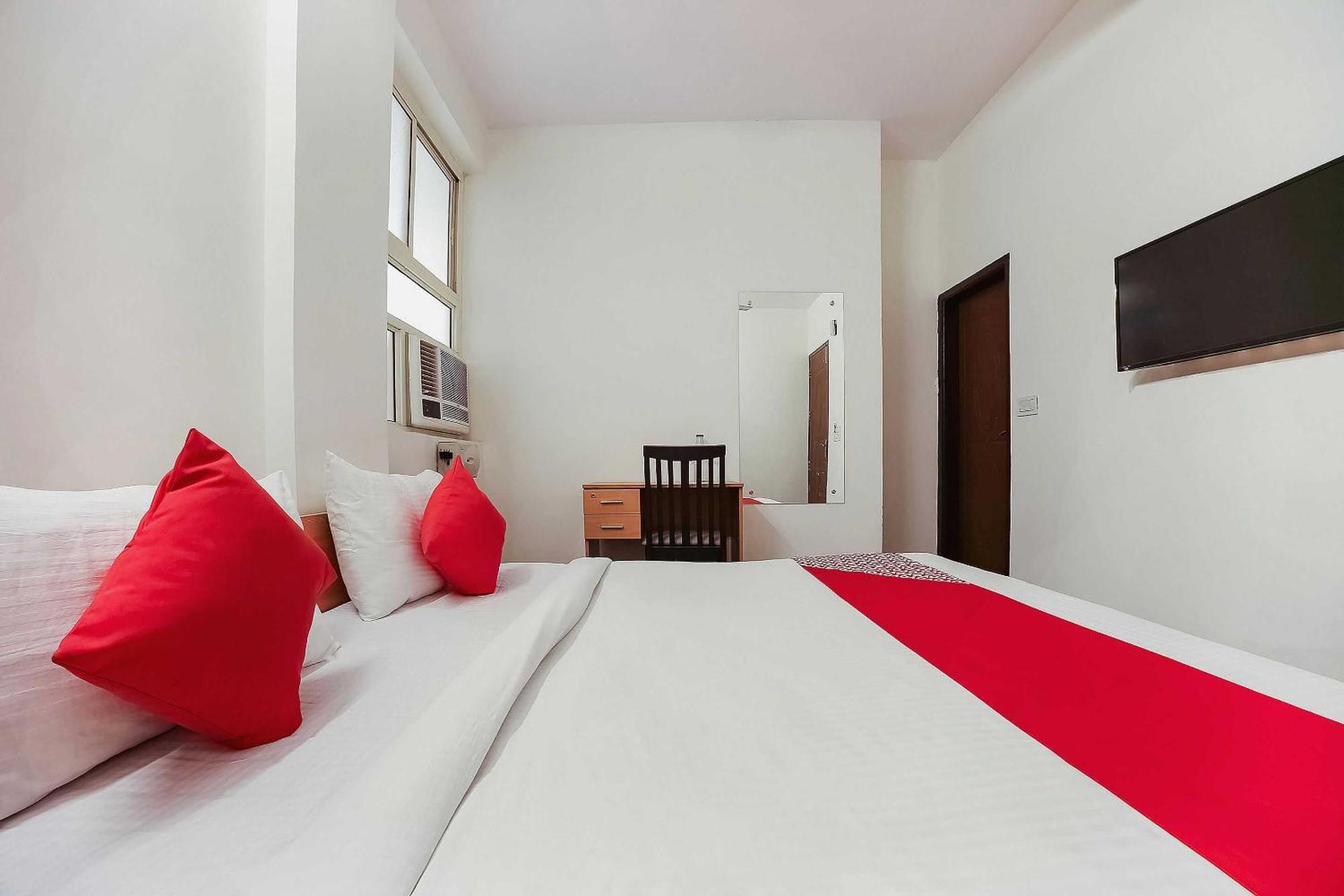 Live On Del5542 Otel Yeni Delhi Dış mekan fotoğraf