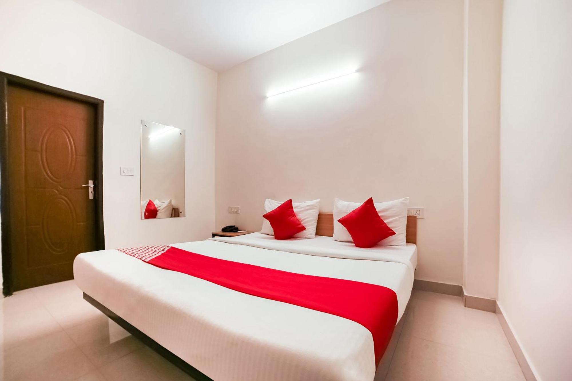 Live On Del5542 Otel Yeni Delhi Dış mekan fotoğraf