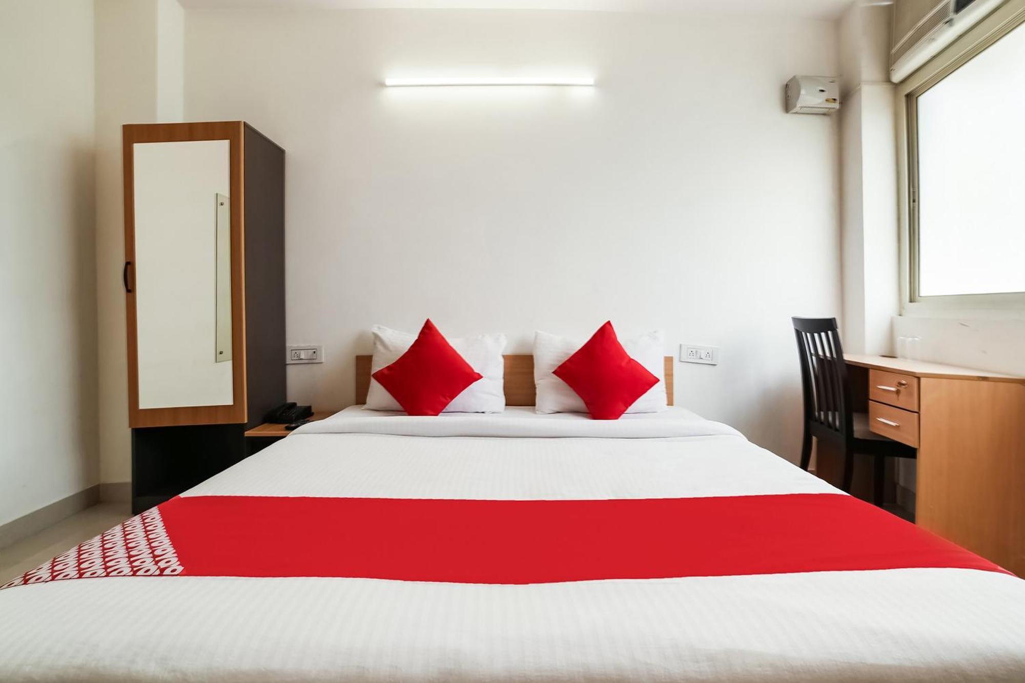 Live On Del5542 Otel Yeni Delhi Dış mekan fotoğraf