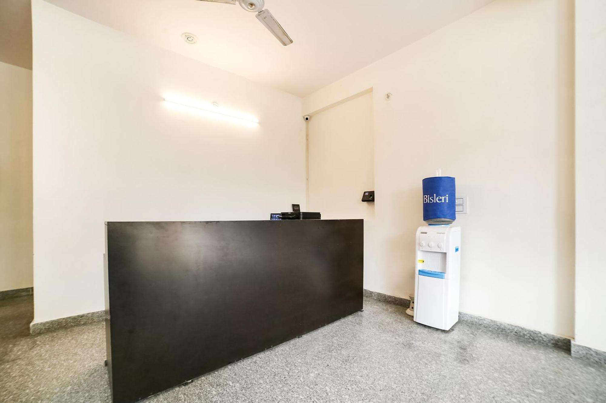 Live On Del5542 Otel Yeni Delhi Dış mekan fotoğraf