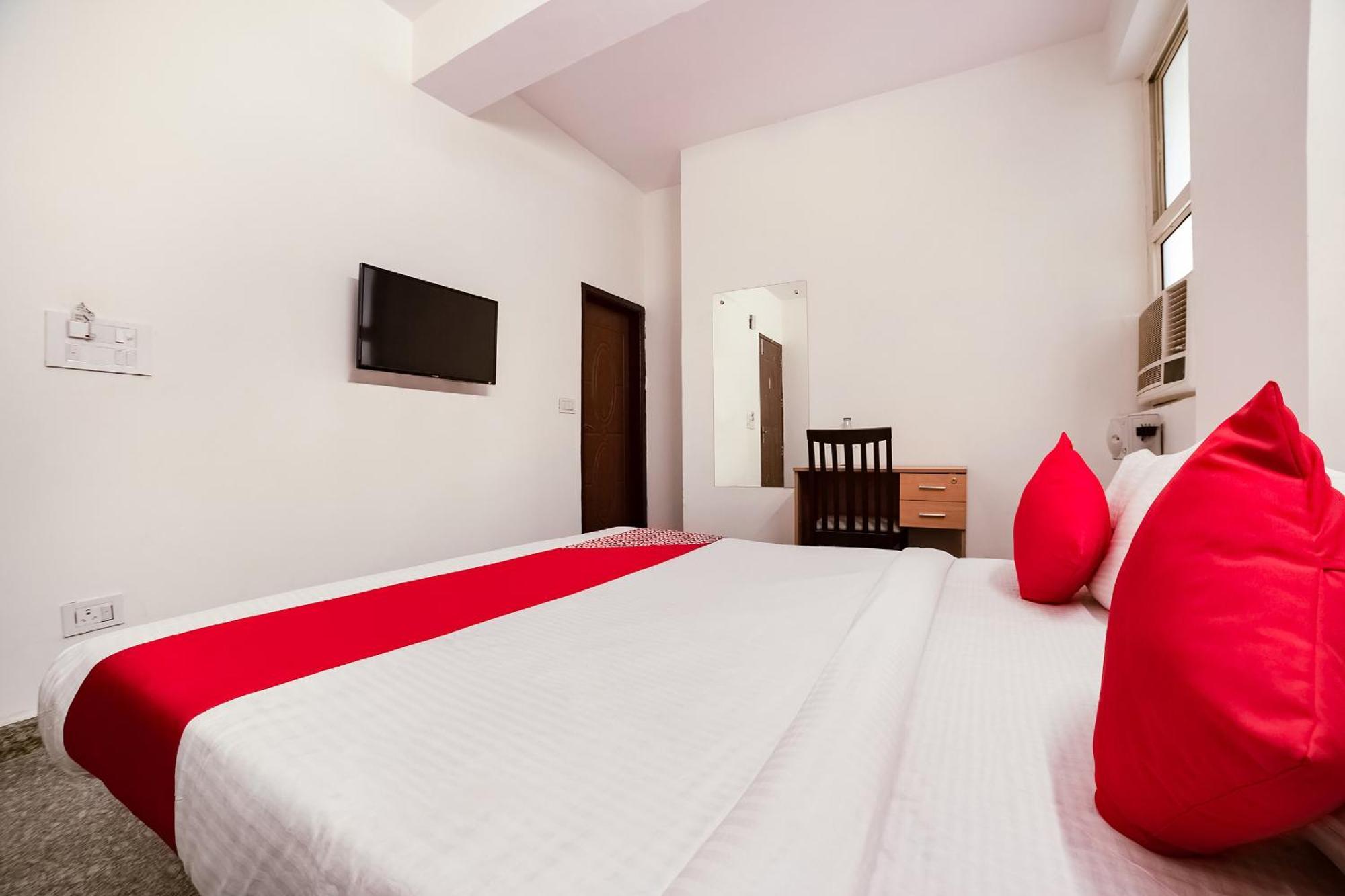 Live On Del5542 Otel Yeni Delhi Dış mekan fotoğraf