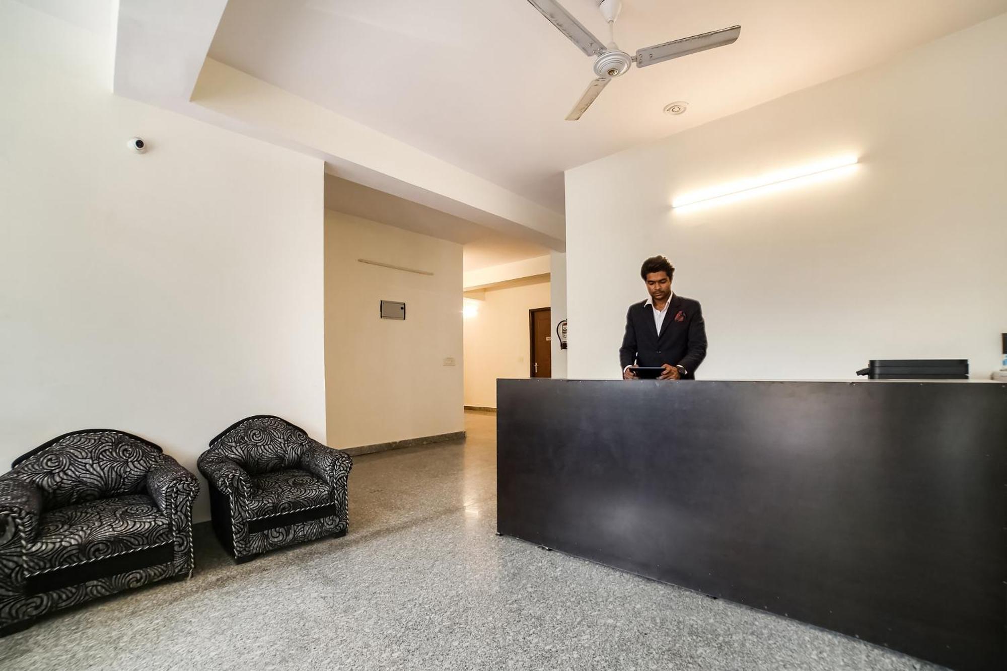 Live On Del5542 Otel Yeni Delhi Dış mekan fotoğraf