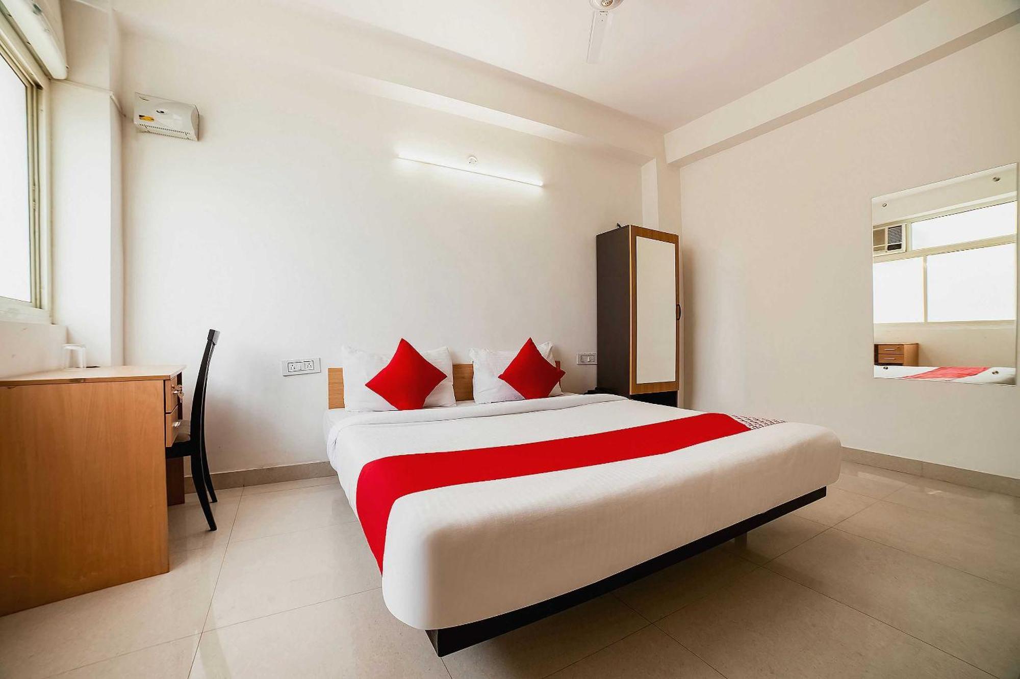 Live On Del5542 Otel Yeni Delhi Dış mekan fotoğraf