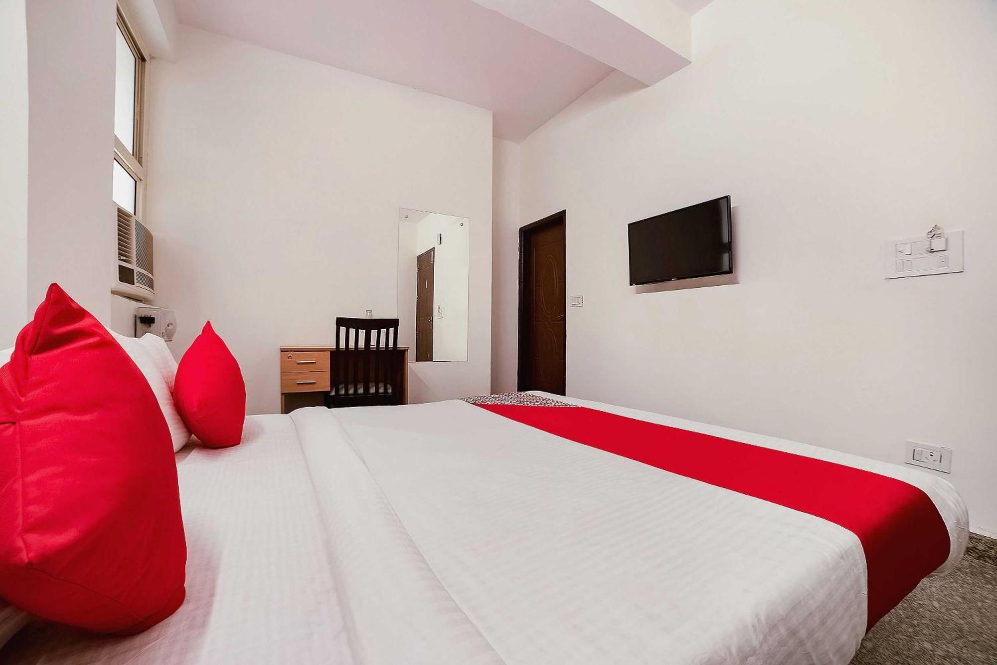 Live On Del5542 Otel Yeni Delhi Dış mekan fotoğraf