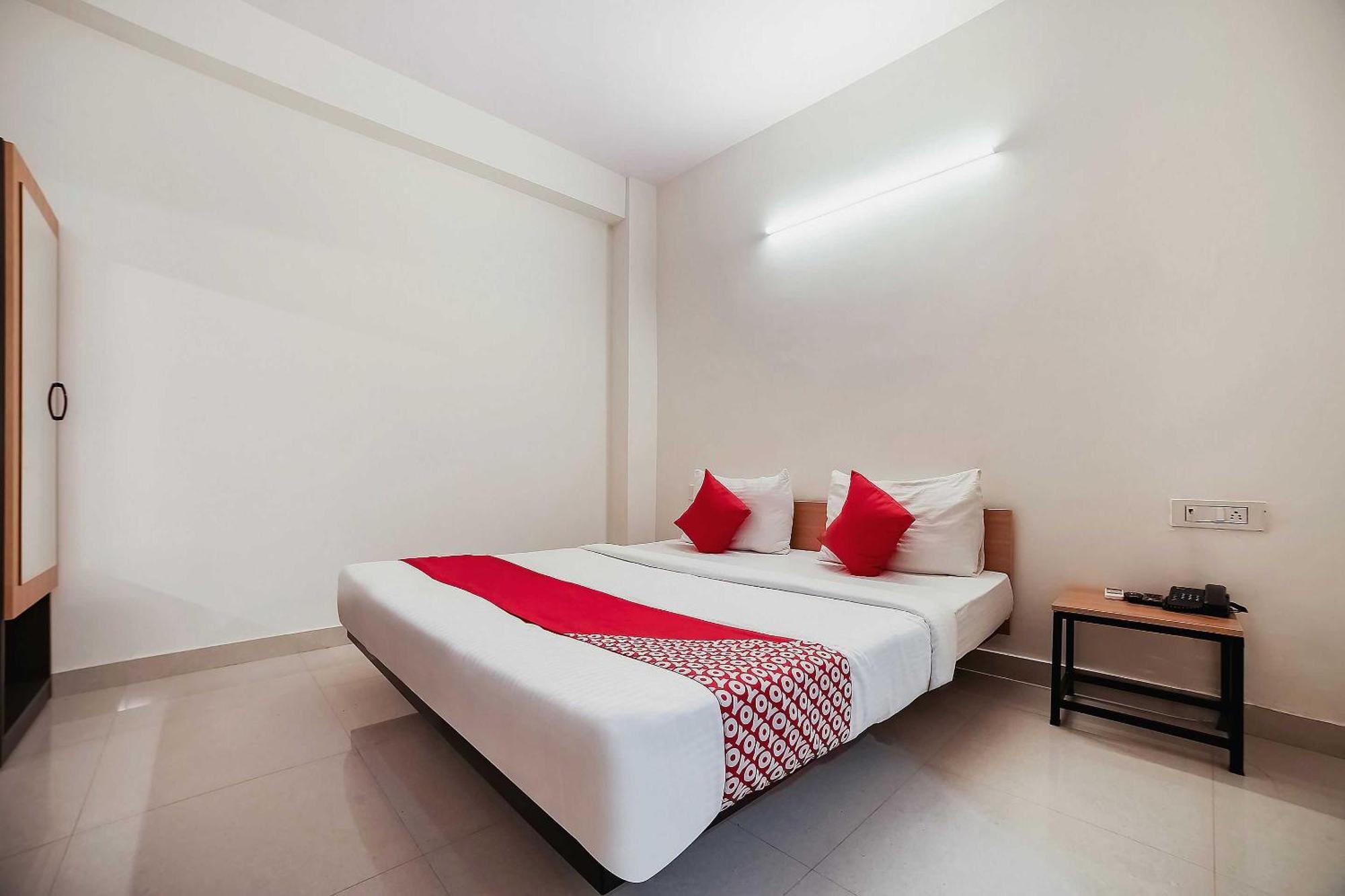 Live On Del5542 Otel Yeni Delhi Dış mekan fotoğraf