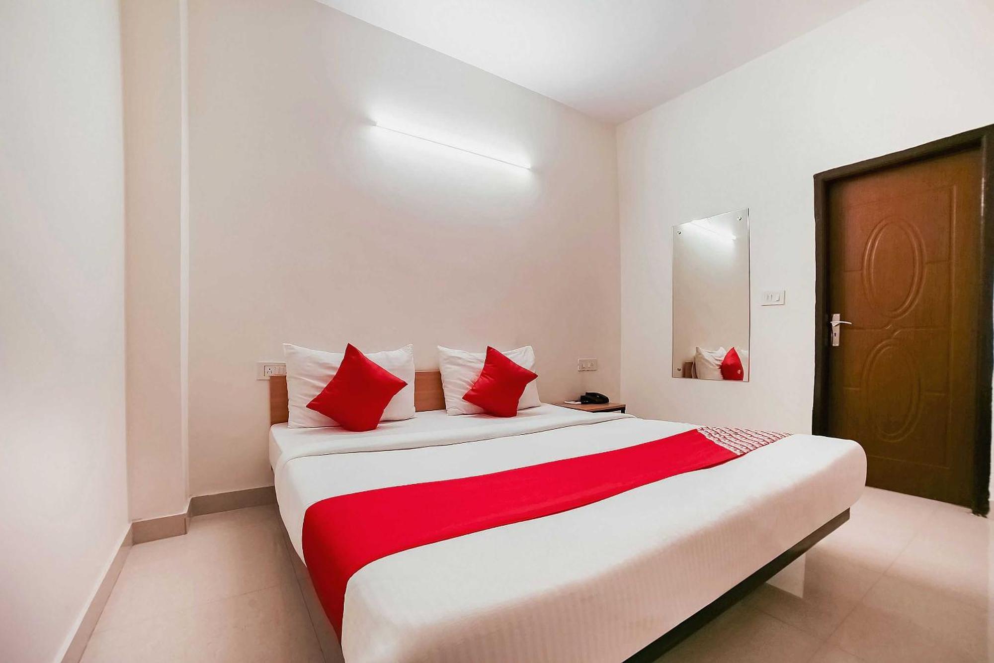 Live On Del5542 Otel Yeni Delhi Dış mekan fotoğraf